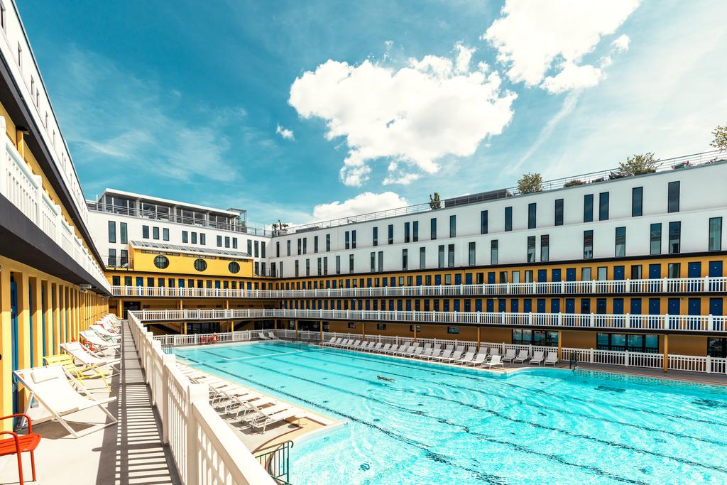 paris community pool