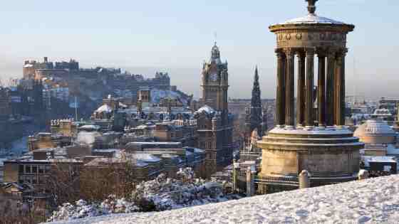 A guide to what to pack for Scotland with month by month guide on what to wear in Scotland from January to December. Your packing list for Scottish weather. #edinburgh #glasgow #scottish #uk #packinglist #adventure #trip #traveltips How to pack for scotland | Scotland packing list | packing list for scotland | what to wear in scotland in July #December #June #may #September #summer #winter #spring #hiking #march Scotland packing list | what to pack for Scotland in November | what to wear in Scotland | shoes for scotland | jackets for scotland