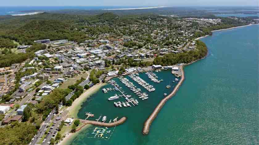 Guide to the best weekend getaways from Sydney all within a short drive. Quick and relaxing escapes from romantic escapes as well as quick family breaks. #itsallbee #traveltips #aussie #downunder #breaks #weekendtrips #adventure #spa #relaxing | cheap weekend getaways sydney | weekend breaks from sydney | long weekend getaways from sydney | weekend escapes from sydney | romantic weekend getaways sydney | short trips from sydney short trips from sydney | cheap weekend getaways sydney